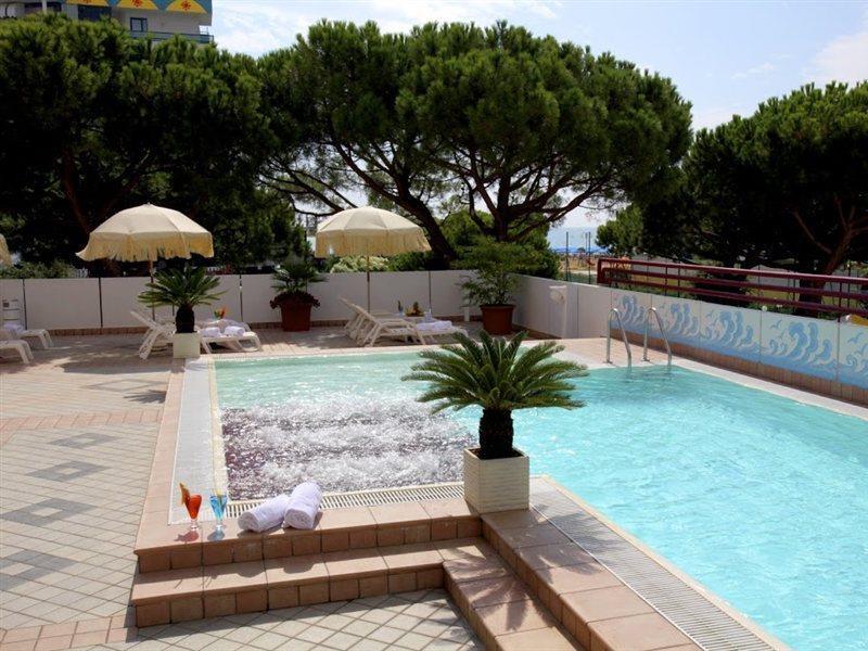 Hotel Coppe Jesolo Extérieur photo